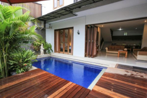 Гостиница Nyoman Villa Sanur  Денпасар